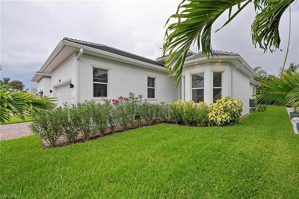 2553 Linda Dr photo from zillow